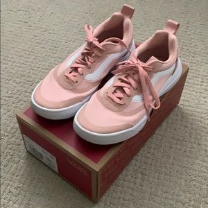 EUC Vans UltraRange - Rose Cloud Size 8.5